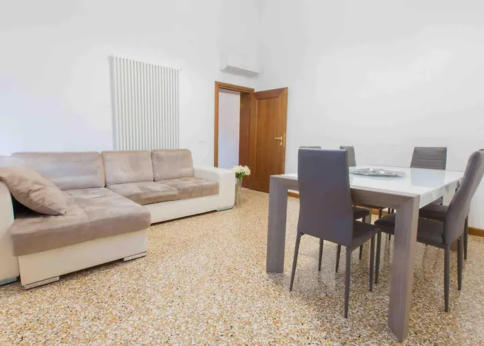 Ca Cicogna Air Conditioning And Fast Wifi, Central Location Apartment Apartment *
