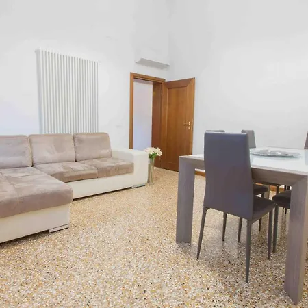 Ca Cicogna Air Conditioning And Fast Wifi, Central Location Apartment Apartment *