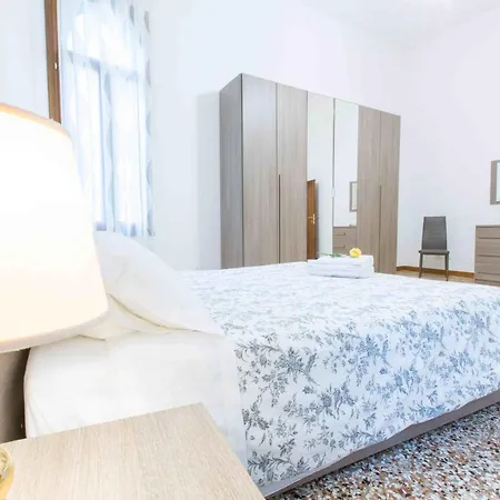 Apartment Ca Cicogna Air Conditioning And Fast Wifi, Central Location Apartment Venice