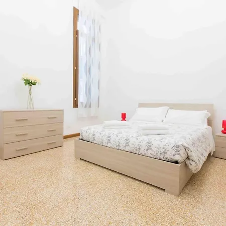 Ca Cicogna Air Conditioning And Fast Wifi, Location * Βενετία