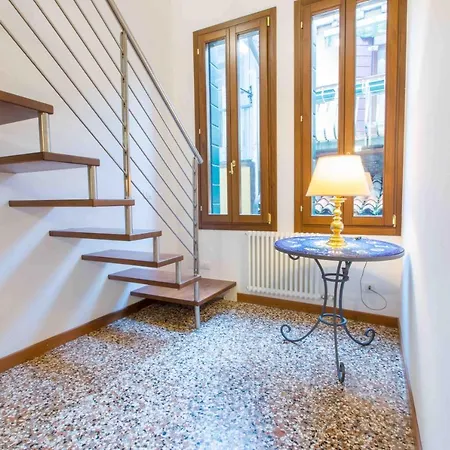 Apartment Ca Cicogna Air Conditioning And Fast Wifi, Central Location Apartment *