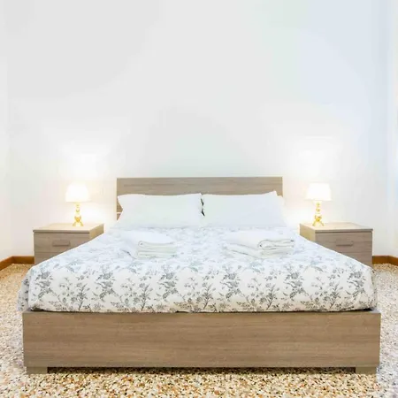 Ca Cicogna Air Conditioning And Fast Wifi, Central Location Apartment *